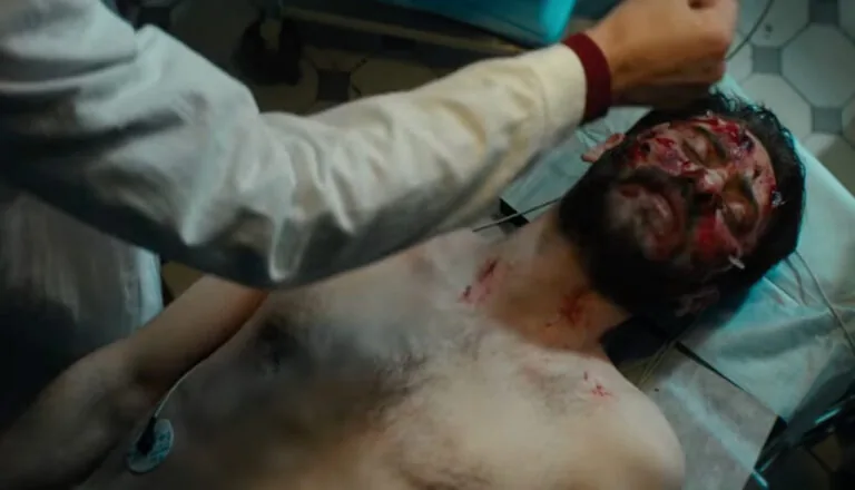 Момент из 1 серии 1 сезона