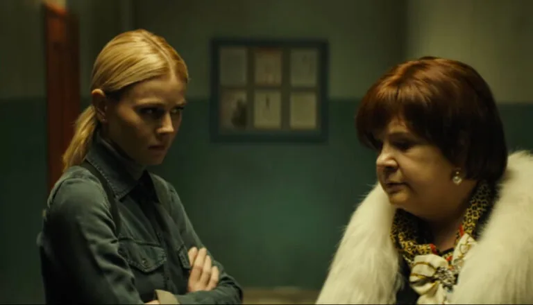 Момент из 6 серии 1 сезона