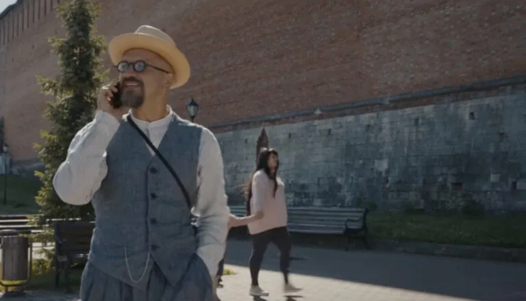 Момент из 8 серии 2 сезона